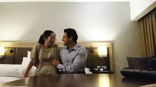 Asian Girlfriend Swallows Cum After Sex