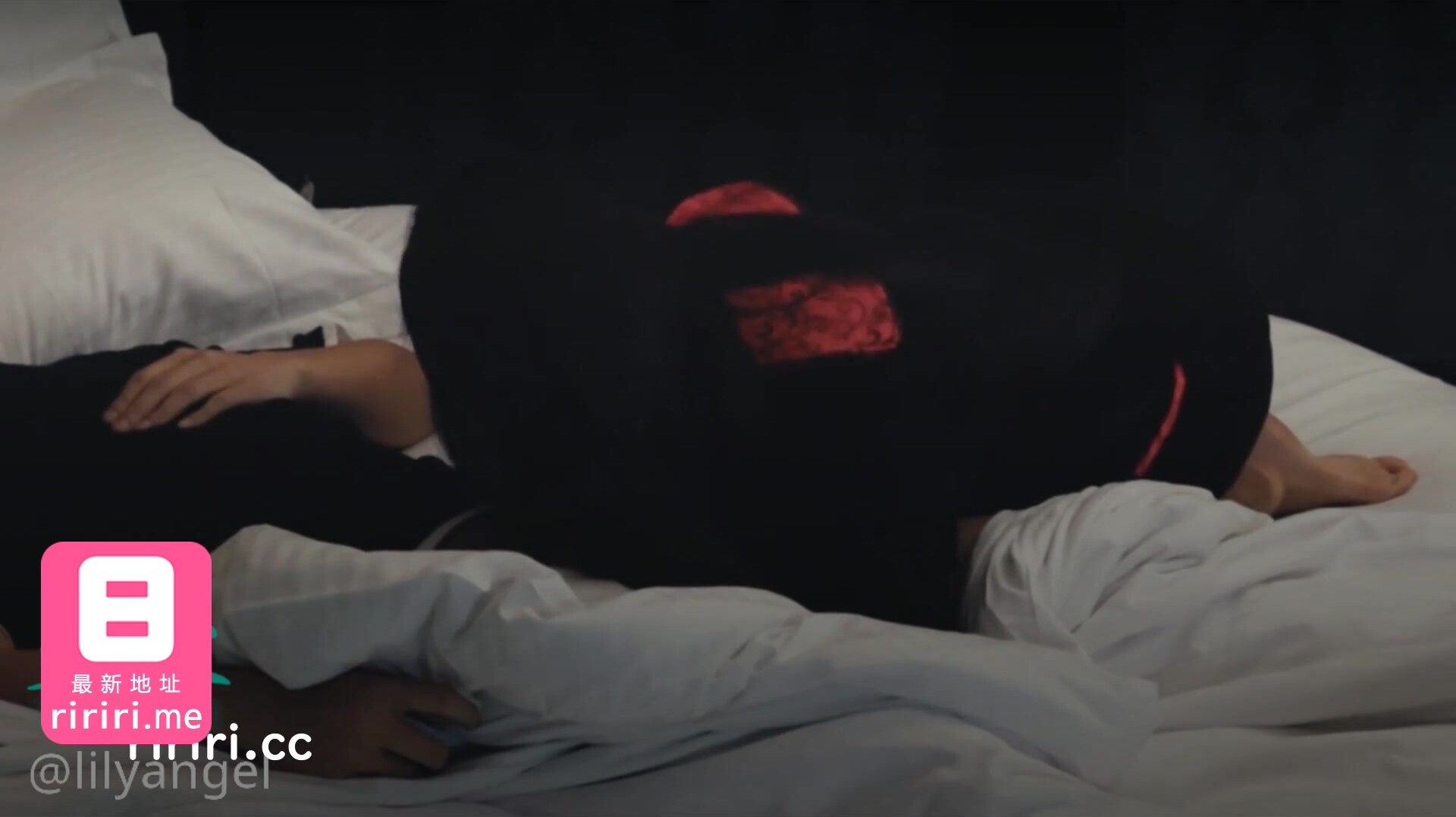 SWAG Lily首次實戰長片‼️處女吸血鬼吸血不成反被路人中出