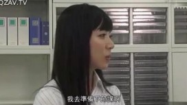 【中文字幕】AUKG-444 盯上美臀女教師的人妻！
