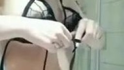 網紅豆芽姐演繹模特小麗酒店面試，導演要求洗澡換上性感情趣內衣潛規則口爆顏射…