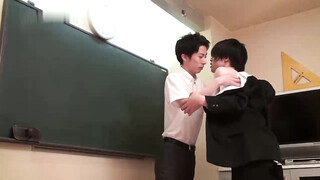 日本Sm篇第一部分,学生在教室被老师调教打屁股打刁用电动棒捅虐菊花