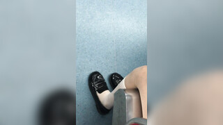 GS自购-售价22【TKCD】091.跟踪偷拍极品美腿肉丝白丝双马尾妹妹被发现了！