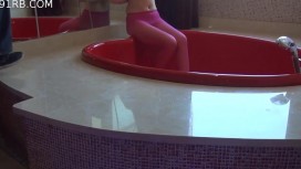 PANS白嫩美女模特紫宣宾馆大尺度私拍美乳红丝袜大阴唇性感阴毛诱惑十足国语对白1080P原版