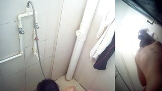 国产浴室偷拍 高校学妹
